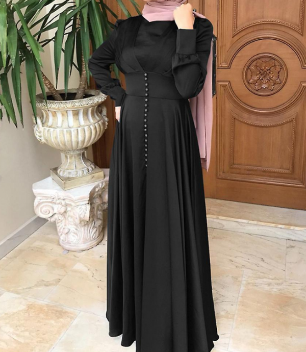 Gaun dengan potongan empire waist yang feminin